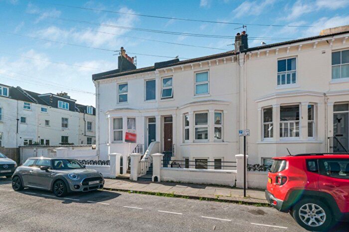 1 Bedroom Flat To Rent In Goldstone Road, Hove, BN3