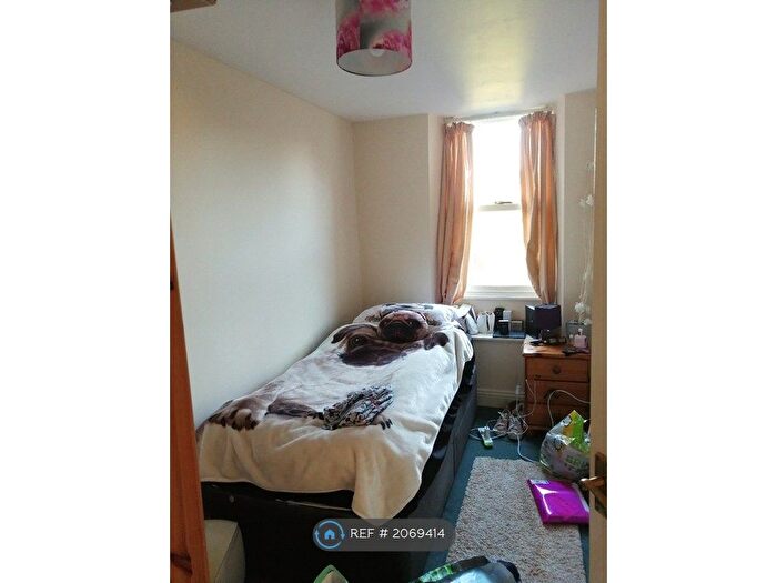 1 Bedroom Flat To Rent In Castle Street, Kendal, LA9