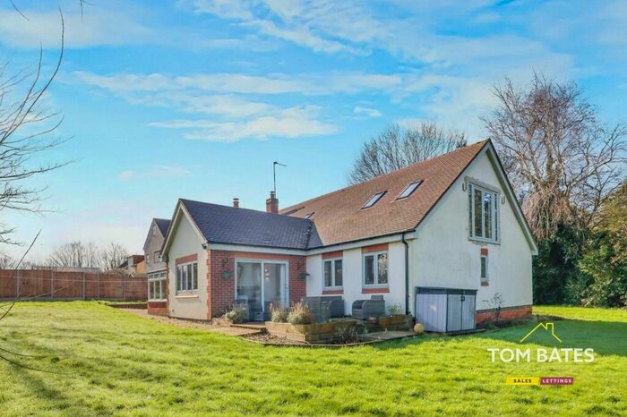 5 Bedroom Detached House For Sale In Bosworth Road, Snarestone, DE12