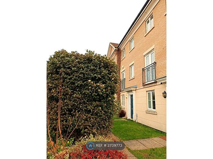 4 Bedroom Terraced House To Rent In Defiant Road, Norwich, NR6