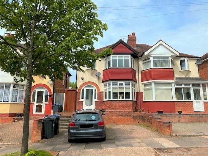 3 Bedroom Semi-Detached House To Rent In Blakeland Road, Birmingham, B44