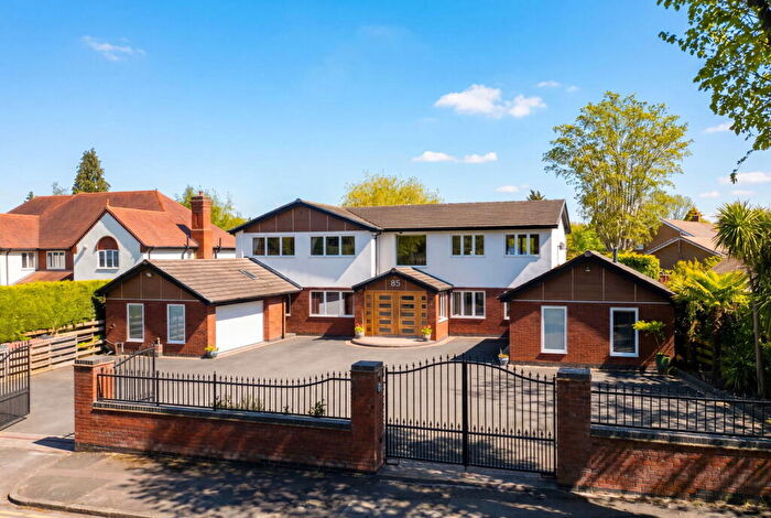 5 Bedroom Detached House For Sale In Alderbrook Road, Solihull, B91
