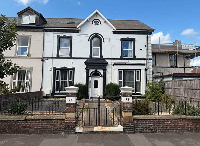 2 Bedroom Flat To Rent In Brighton Road, Sywell House, LL18