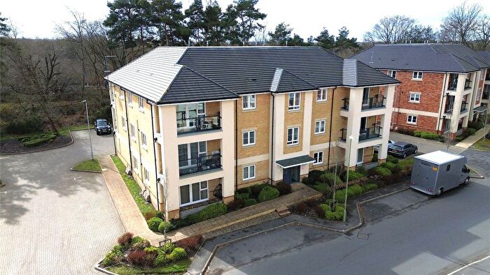 2 Bedroom Flat For Sale In Hurst Avenue, Blackwater, Camberley, Hampshire, GU17