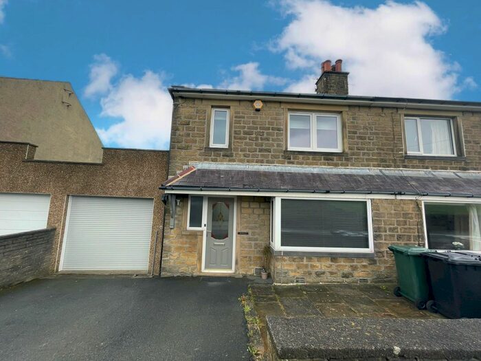 3 Bedroom Property To Rent In Hebden Road, Haworth, Keighley, BD22