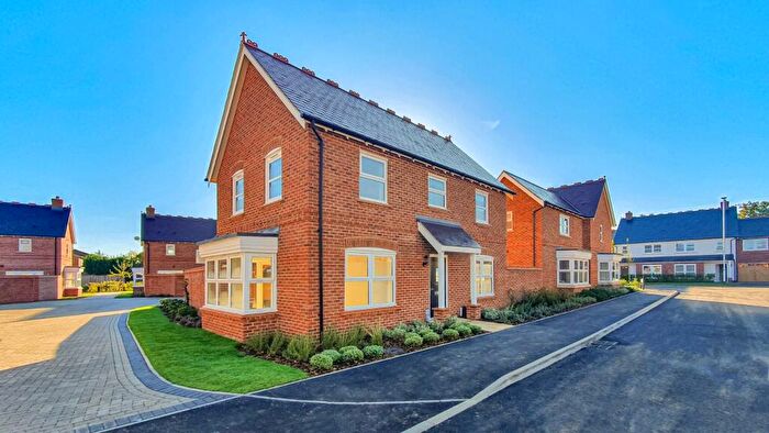 3 Bedroom Detached House To Rent In Fitzjohns Drive, Hertford, SG14