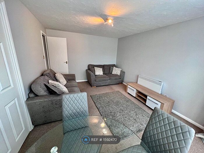 1 Bedroom Flat To Rent In Catherine Court, Ilford, IG2