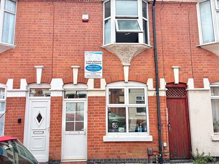3 Bedroom Terraced House To Rent In Glossap Street, Leicester, LE5