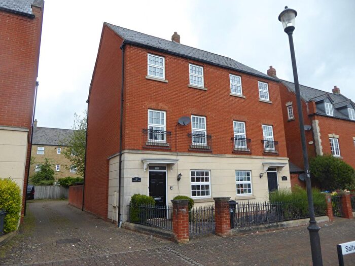 4 Bedroom Town House To Rent In Saltwood Avenue, Milton Keynes, MK4