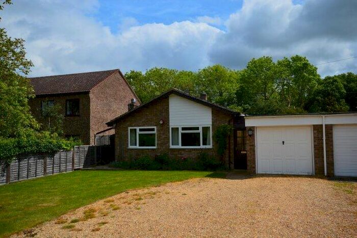 3 Bedroom Bungalow To Rent In Barton Road, Cambridge, CB23