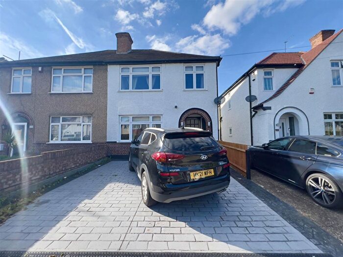 3 Bedroom Semi-Detached House To Rent In Windsor Avenue, Hillingdon, UB10