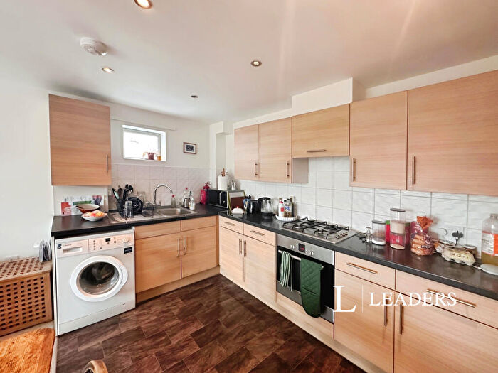 2 Bedroom Flat To Rent In Lewes Road, Brighton, BN2