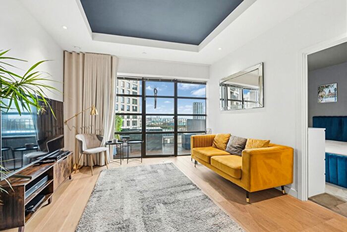 1 Bedroom Flat For Sale In Kent Building, London City Island, E14