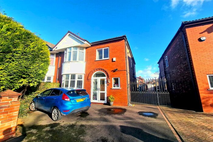 3 Bedroom Semi-Detached House To Rent In Egerton Road North, Heaton Moor, Stockport, SK4