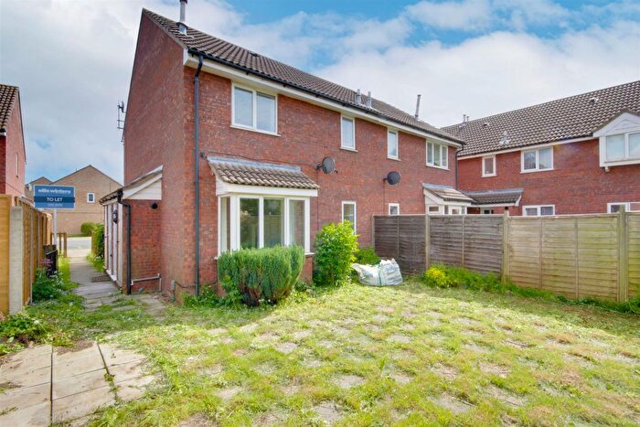 1 Bedroom End Of Terrace House To Rent In Hogarth Close, St. Ives, PE27