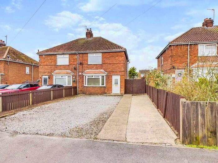 3 Bedroom Semi-Detached House For Sale In Weeton Drive, Wetwang, Driffield, YO25