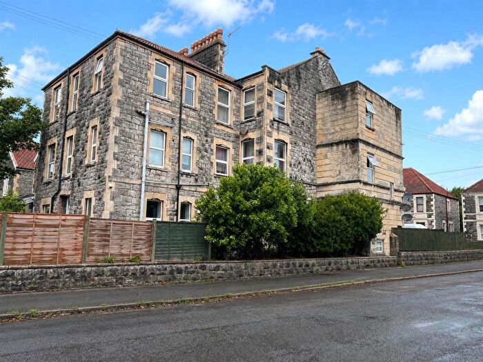 2 Bedroom Flat To Rent In Trevelyan Road, Weston-Super-Mare, BS23