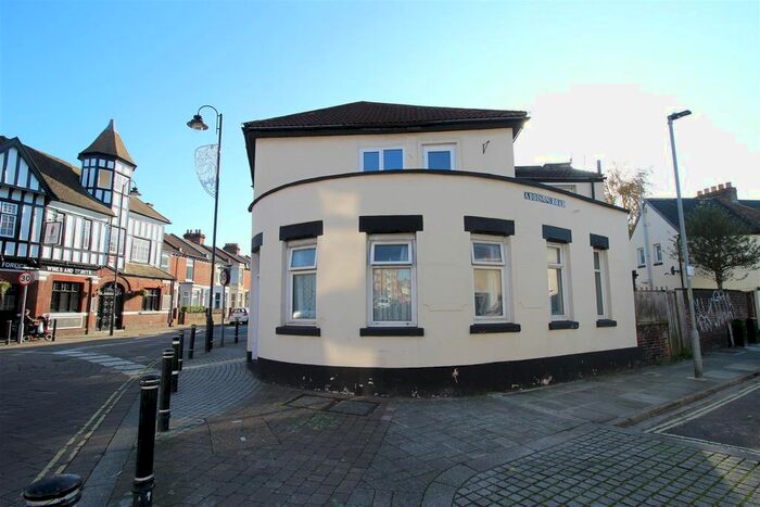 3 Bedroom End Of Terrace House To Rent In Lawrence Road, Southsea, PO5