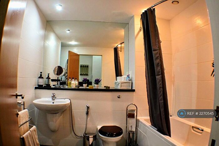 2 Bedroom Flat To Rent In Albion Street, Glasgow, G1