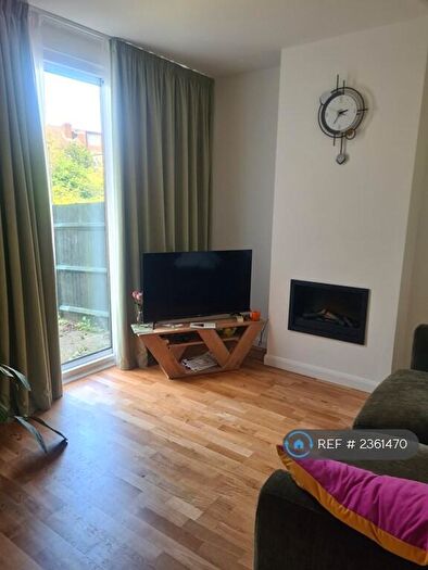 1 Bedroom Maisonette To Rent In Southview Avenue, London, NW10