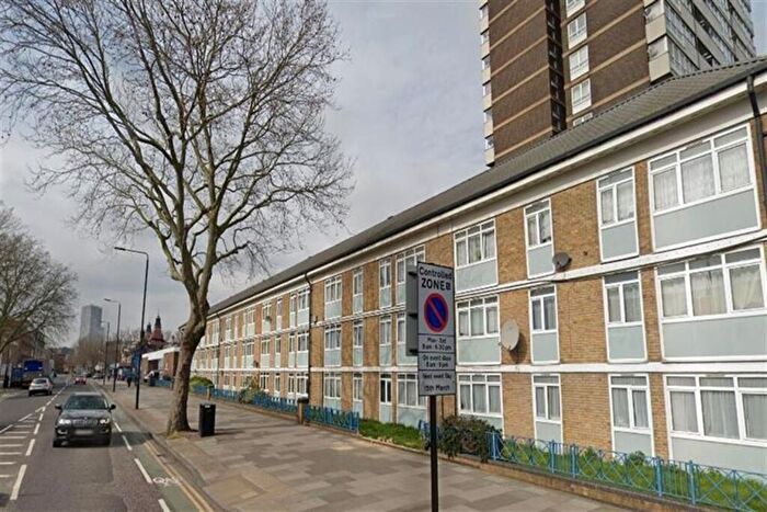 3 Bedroom Apartment To Rent In Wolffe Gardens, Stratford, Newham, London, E15