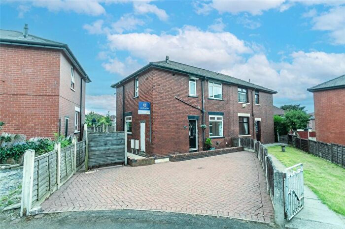 3 Bedroom Semi-Detached House To Rent In Willows Lane, Milnrow, Rochdale, OL16