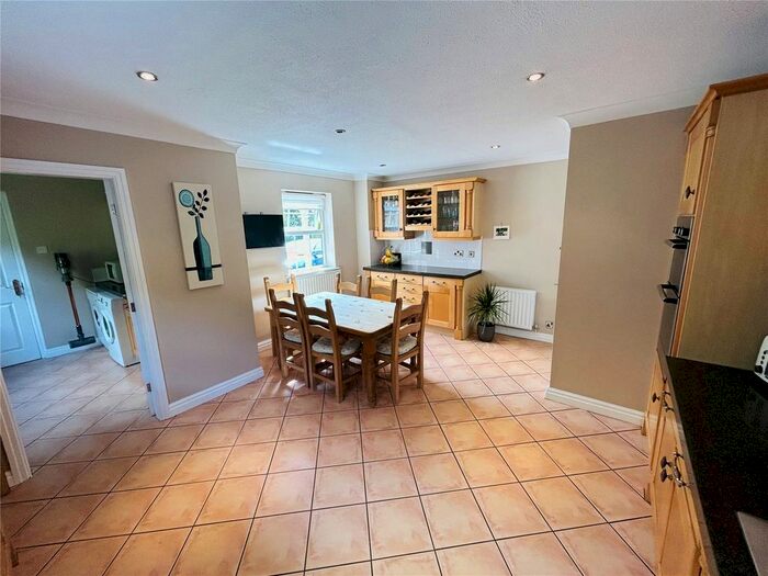 5 Bedroom Detached House For Sale In Linnet Lane, Lytham St. Annes, Lancashire, FY8