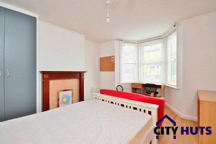 4 Bedroom Terraced House To Rent In Westbeech Road, London N22