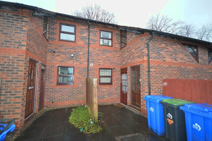 1 Bedroom Flat To Rent In Rogerstone Avenue, Penkhull, Stoke-On-Trent, ST4