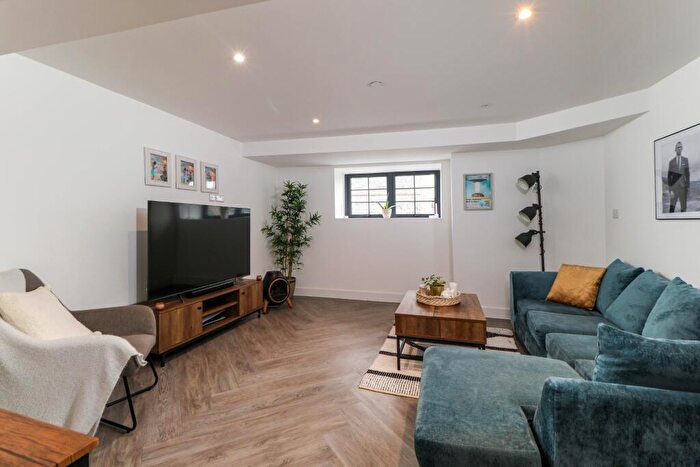 1 Bedroom Flat For Sale In Governors Walk, Portsmouth, PO3