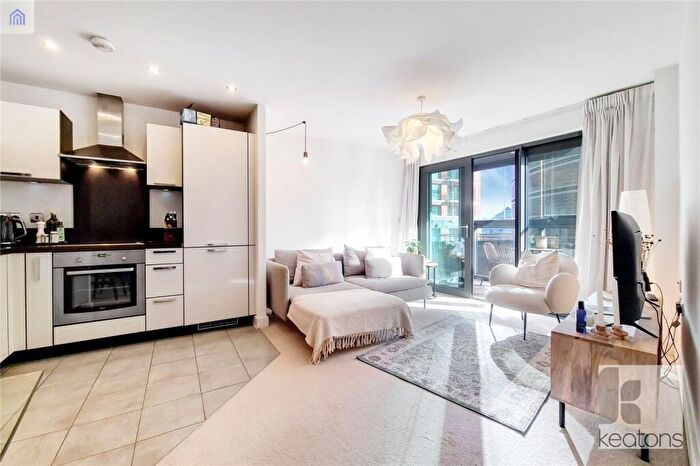 1 Bedroom Flat To Rent In Flat, Montreal House, Surrey Quays Road, London, SE16