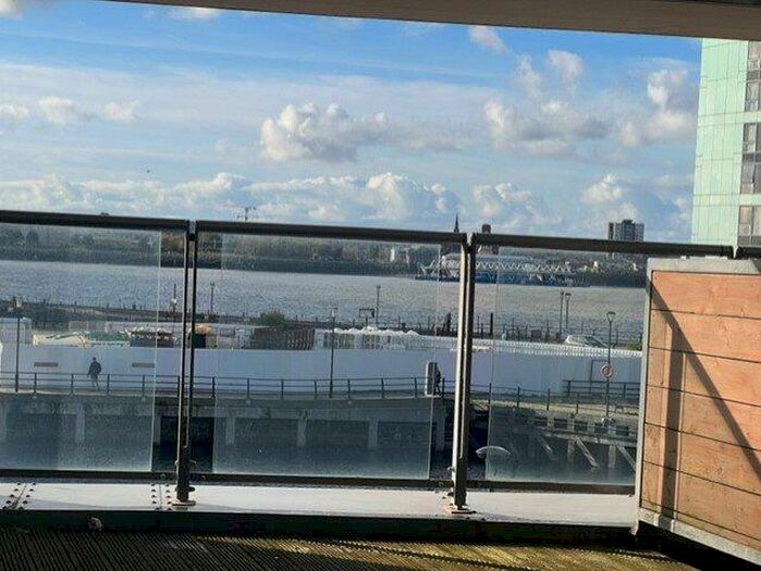 2 Bedroom Flat To Rent In Princes Dock, William Jessop Way, L3