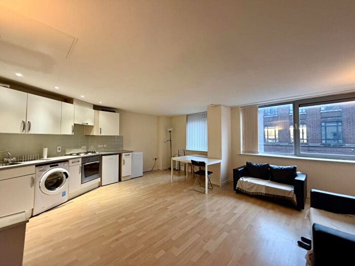 1 Bedroom Apartment To Rent In Cranbrook House, City Centre, NG1