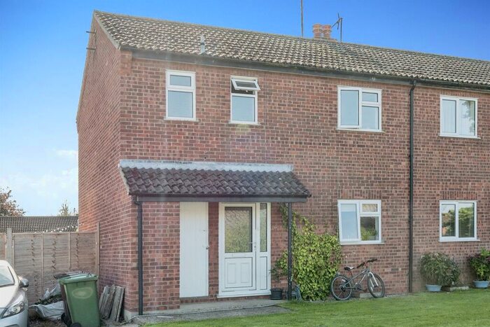 3 Bedroom Semi-Detached House For Sale In Prince Andrew Close, Aldborough, Norwich, NR11