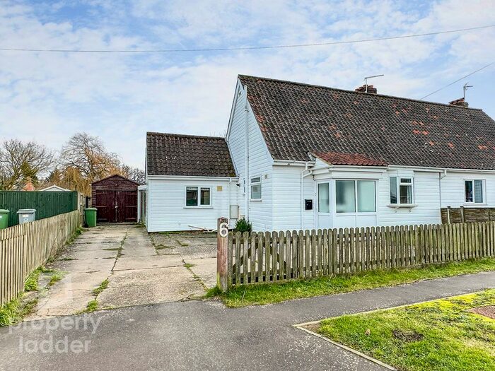 3 Bedroom Semi-Detached House For Sale In Nobel Crescent, Wroxham, Norwich, NR12
