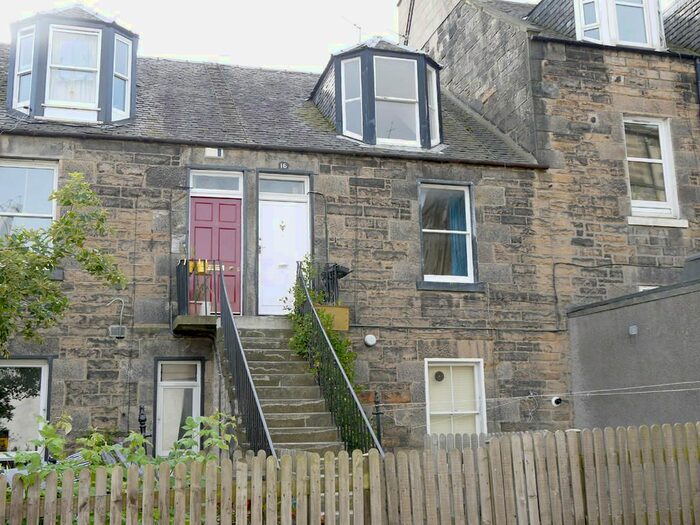 2 Bedroom Flat To Rent In Maryfield, Abbeyhill, EH7