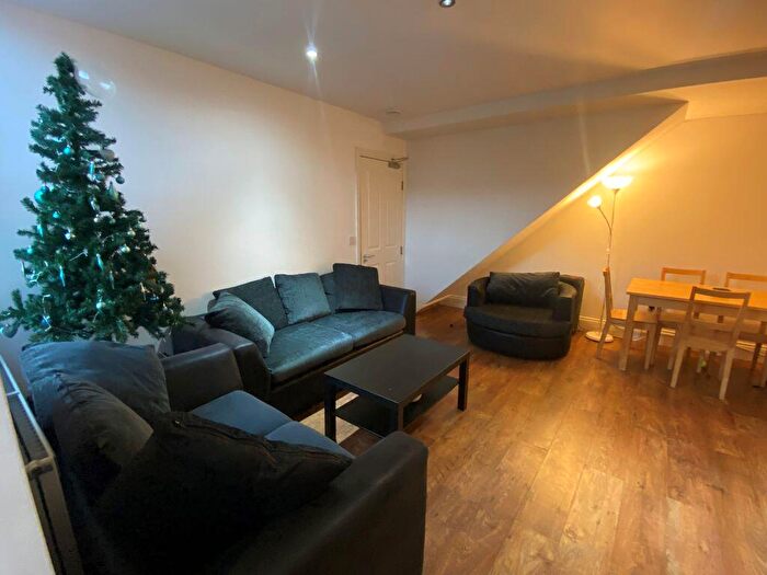 5 Bedroom Flat To Rent In Forsyth Road, Newcastle Upon Tyne, NE2