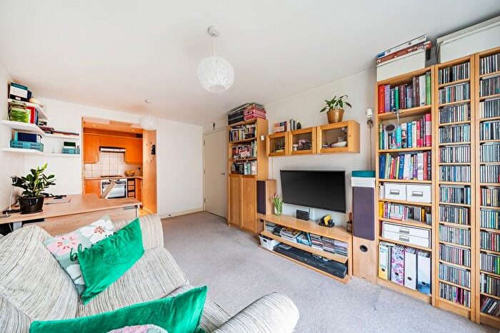 1 Bedroom Flat For Sale In Park Road, Wimbledon, London, SW19