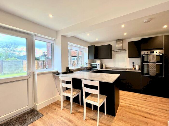 3 Bedroom SemiDetached House For Sale In Ernle Road, Calne, SN11