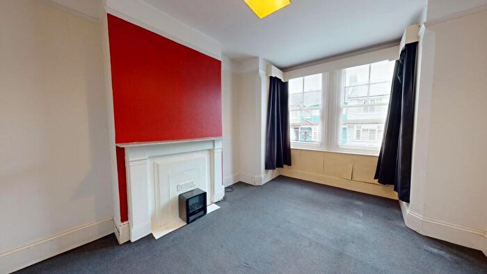 1 Bedroom Flat To Rent In Princes Terrace, Brighton, BN2