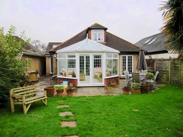 4 Bedroom Detached House To Rent In Bangors Road North, Iver Heath, Buckinghamshire, SL0