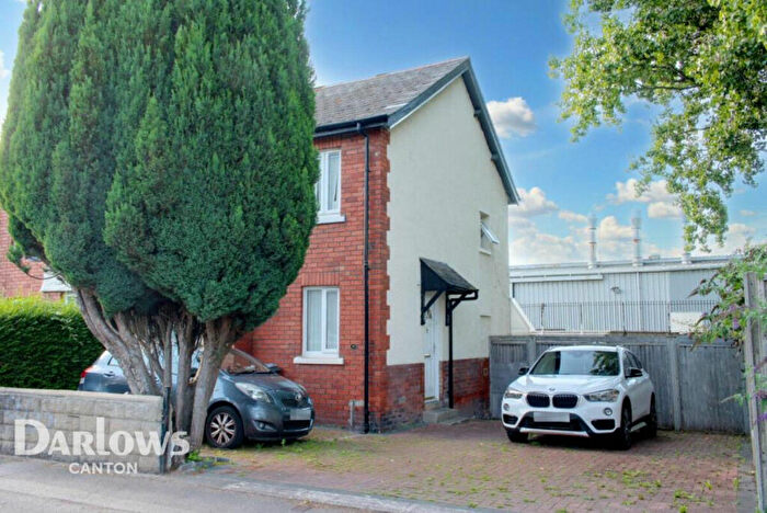 3 Bedroom Semi-Detached House For Sale In Tyndall Street, Cardiff, CF10
