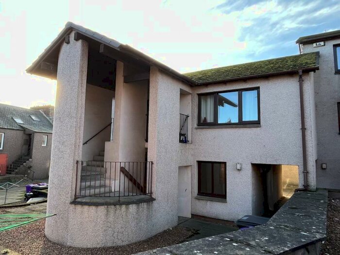 2 Bedroom Flat To Rent In Church Street, DD11