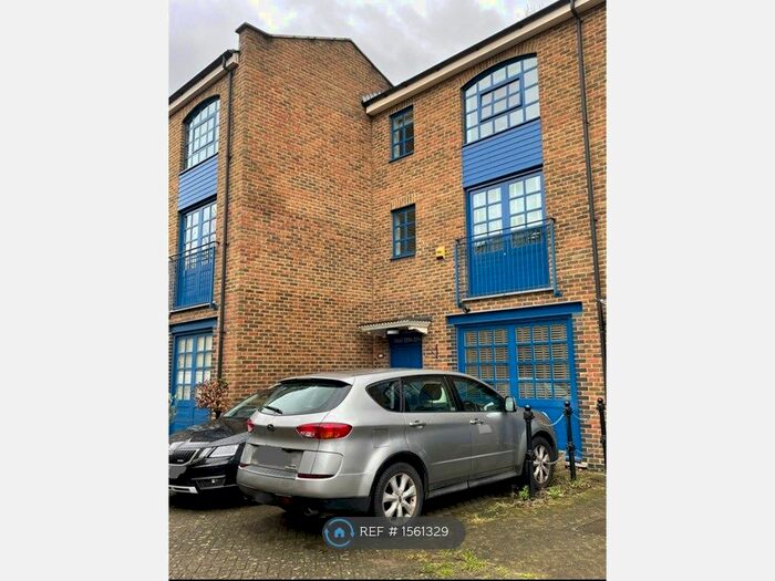 3 Bedroom Terraced House To Rent In Hatcham Park Mews, London, SE14