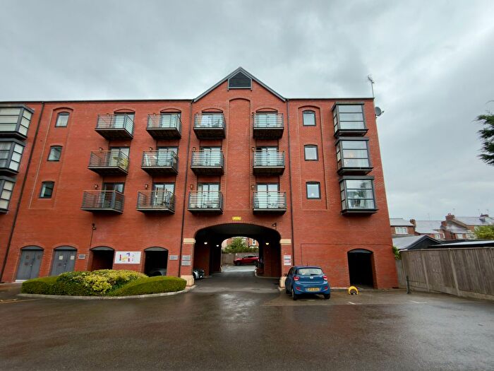 1 Bedroom Flat To Rent In Handbridge Square, Chester, CH1