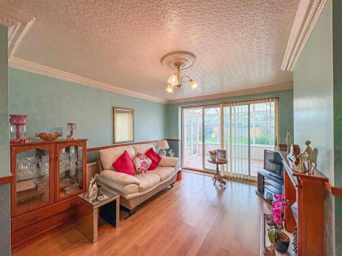 2 Bedroom Semi-Detached Bungalow For Sale In Grasmere Avenue, Hullbridge, Hockley, SS5