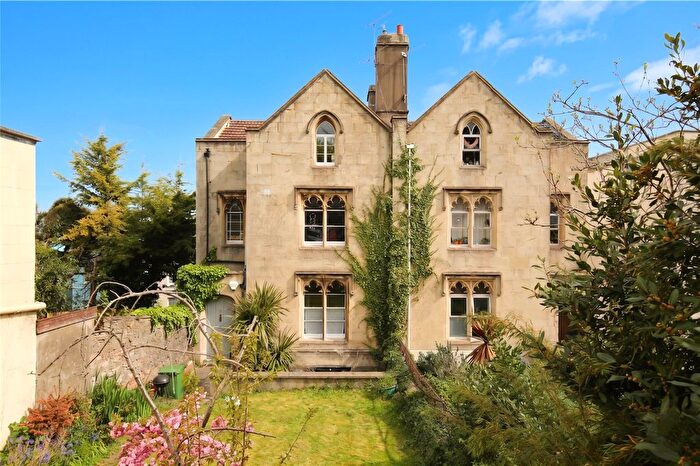 1 Bedroom Flat For Sale In Ninetree Hill, Cotham, Bristol, BS1