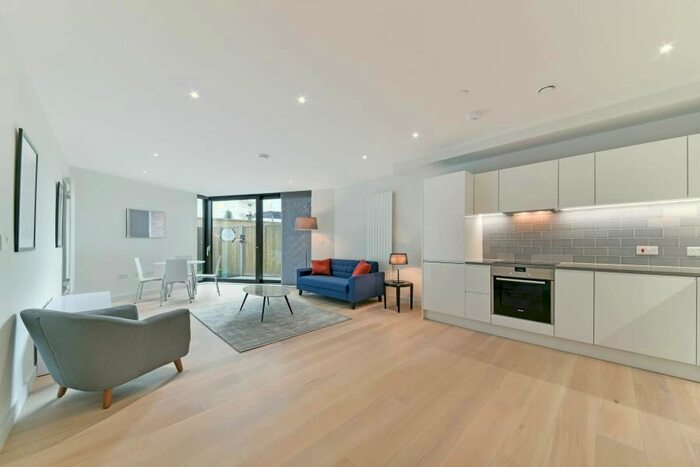 1 Bedroom Flat To Rent In Summerston House, Royal Wharf, London, E16