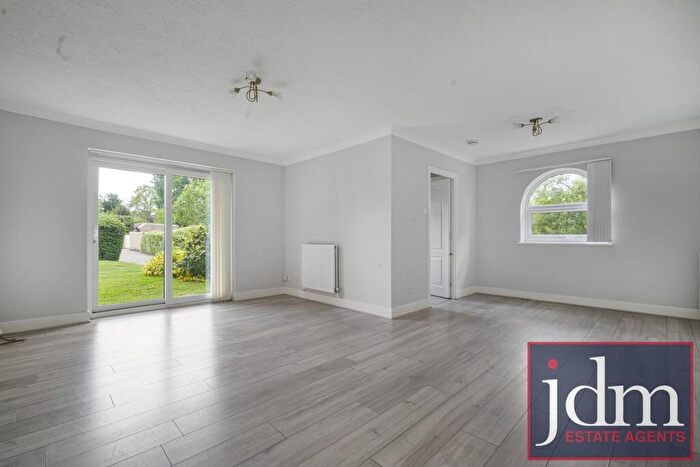 2 Bedroom Flat To Rent In Centenary Court, Albemarle Road, Beckenham, BR3