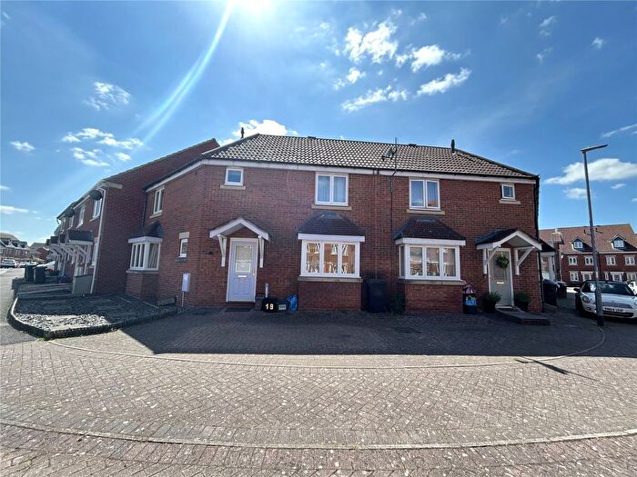 3 Bedroom End Of Terrace House To Rent In Viscount Square, Bridgwater, Somerset, TA6